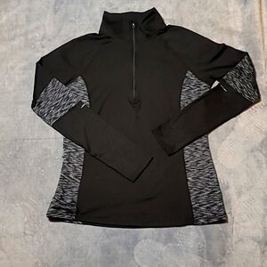 0157. Layers ~ Quick Dry Pullover w/ Zip Neck and Thumb Holes ~ Large